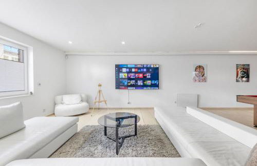 Aurion Residence - Indoor Pool, Sauna , Jacuzzi & Fitness - Foto 10