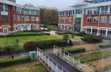 Modern 1BR - 20 minutes to Heathrow - Parking - Foto 54