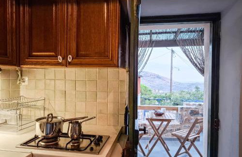 Calm Wood & Stone Home with View, Chios - Foto 17