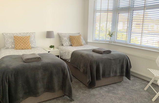 4 Bedroom House By Your Stay Solutions Short Lets & Serviced Accommodation Southampton With Terrace & Garden - Foto 8