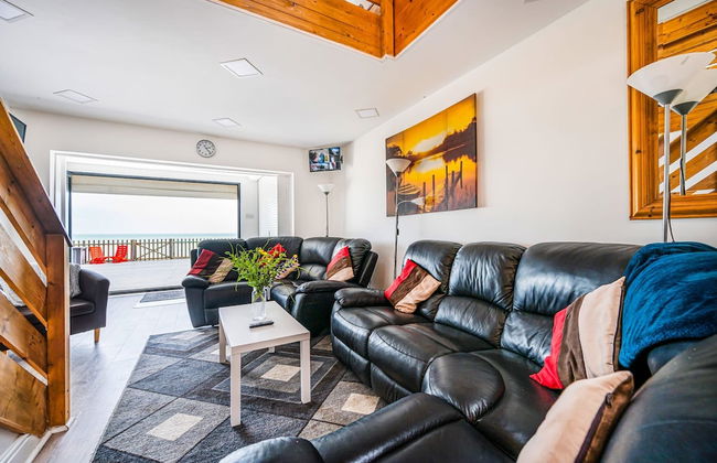 Beachfront House With 2 Kayaks Sleeps 8 - Foto 8