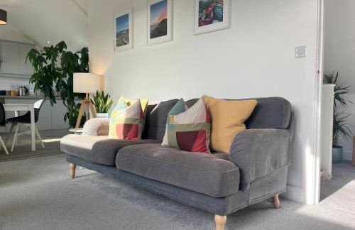 Stunning Penthouse in Penzance "Amazing Sea Views" - Photo 4