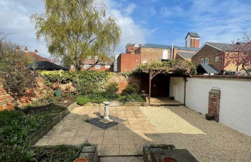 Modern 2 bedroom beach house - Photo 21