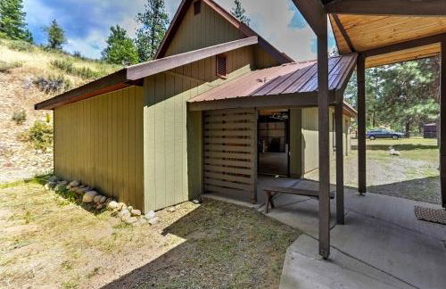 Romantic Riverfront Cottage - 1 Mile to Winthrop! - Foto 19