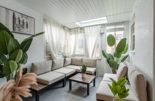 Angel&Rose Universal Hollywood Heated Pool House King Bed - Foto 56