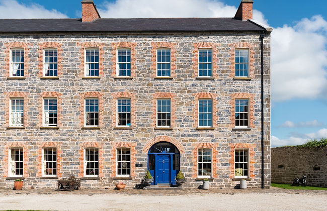 8 Bedroomed House Steeped in History - Photo 3