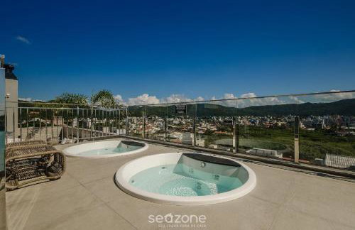 Sua estadia exclusiva com piscinas e jacuzzi a 500m da praia - ELF - Foto 17