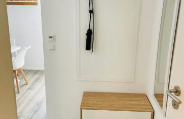 Prime Host Balcony Apartment - Photo 19