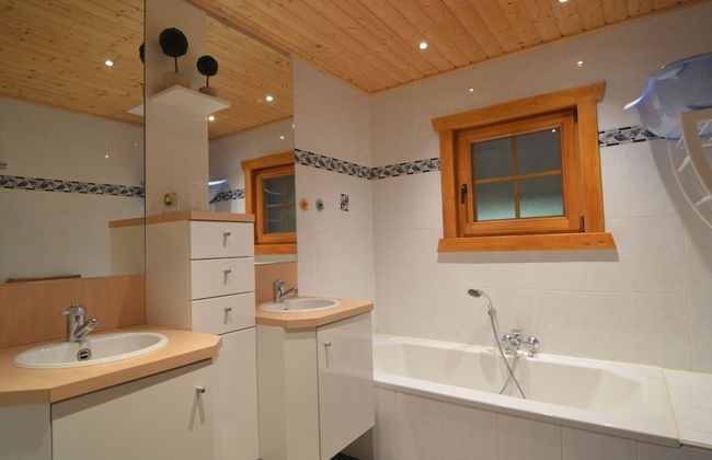 Stavelot Chalet With Garden - Photo 14