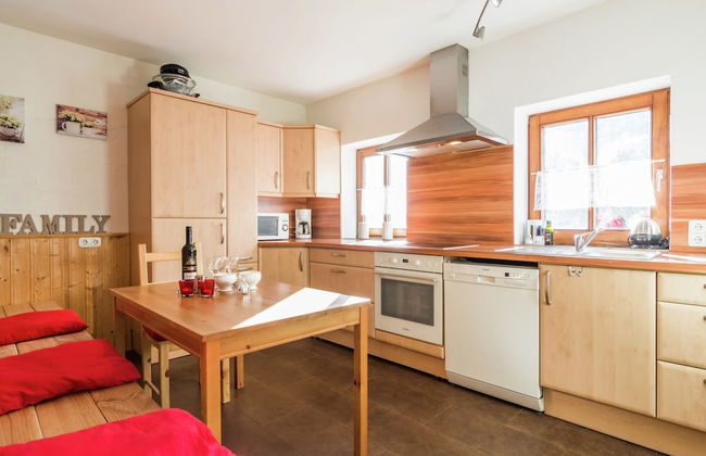 Spacious Holiday Home near Ski Area in Leogang - Foto 11