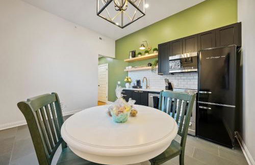 Boutique Style Condo Near Downtown Waterfront - Foto 37