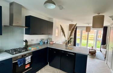 New 2 Bed House in Drakelow, Staffordshire - Photo 5