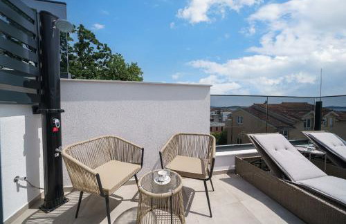 "Golden Sky"Rooftop Pool Villa - Photo 65