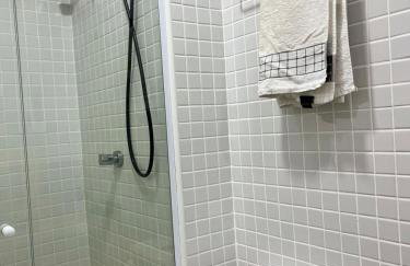 Apartamento quarto e sala com vista mar - Smart Costa Azul - Foto 3