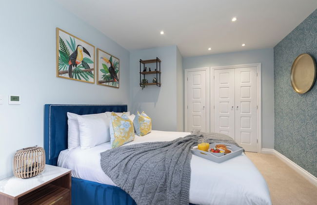 Elliot Oliver- Charming 1 Bed Apartment - Photo 4