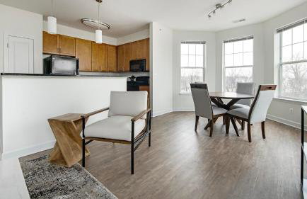 Landing Beautiful 2BD Gym Pool - Foto 8