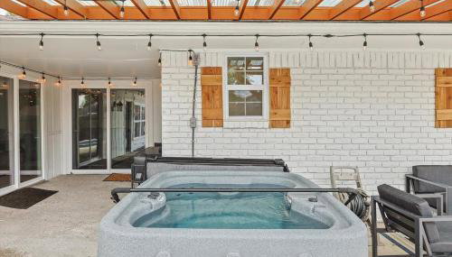 5-BR Relaxing Retreat with Pool Hot tub Fire Pit - Foto 3