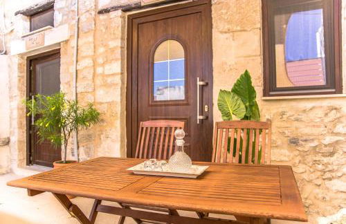 Hercules Traditional Houses - Photo 5