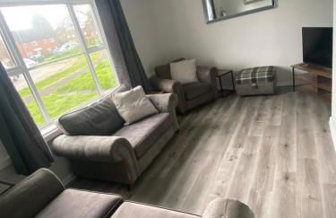 Spacious & modern 3 bed house - Foto 4