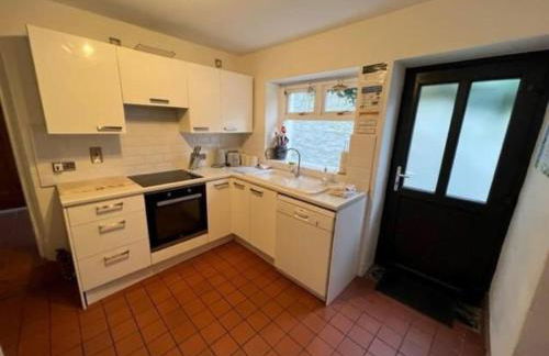 Rhianfa 4 bedroom house minutes walk from the beach - Photo 43