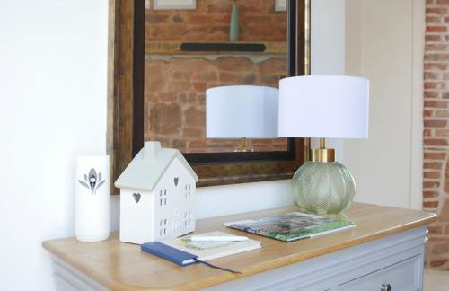 Beautiful Views Historic 16th Cent Barn Conversion - Pass the Keys - Foto 49