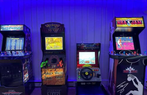 Cozy Indian Lake Chalet on Golf Course with Arcade/Gameroom - Foto 10