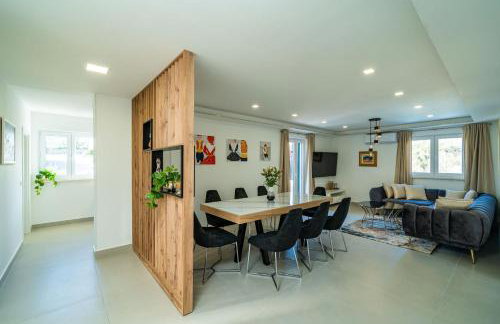 Villa Petmat - with private pool and 6 bedrooms - Photo 18