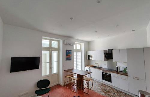 Bright and modern 3-bedroom apartment, 90m2 with Air condition, in Beziers - Foto 2