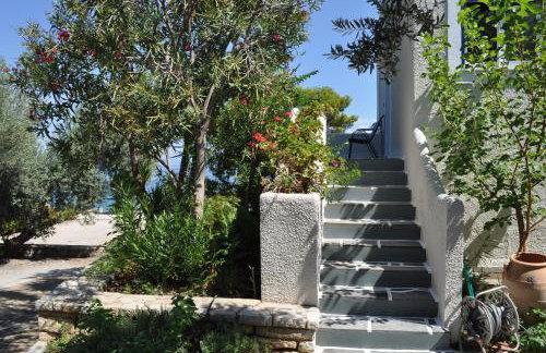 Into The Blue Villa - Photo 49