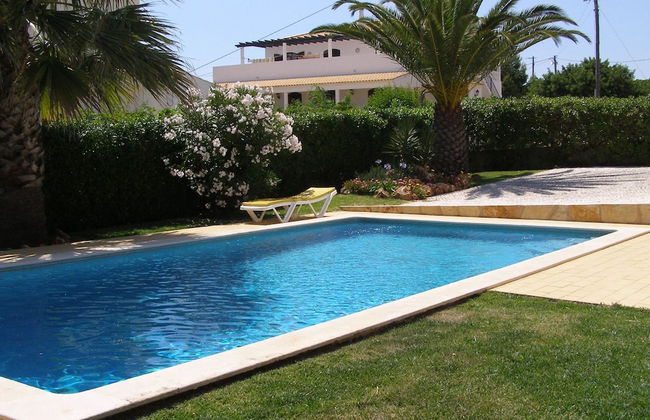 Lively Holiday Home in Albufeira With Private Pool 500m From the Beach - Foto 28