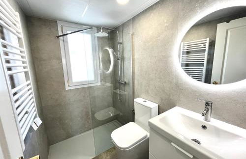 Penthouse mit private Dachterrasse und Blick auf das Meer, Berge ,Hafen - Photo 16