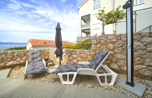 VILLA SOLIS LACUS modernes Apartment - privater beheizbarer Pool- Klimaanlage - private Parkplätze - Foto 41