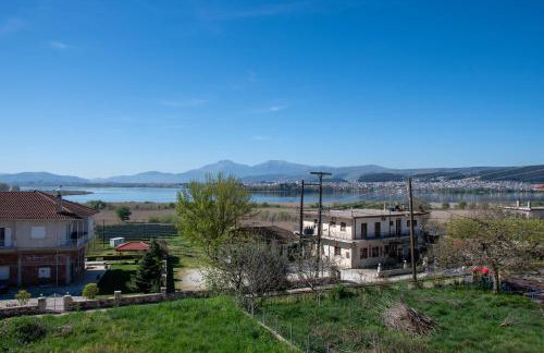 Lake House Ioannina - Photo 8