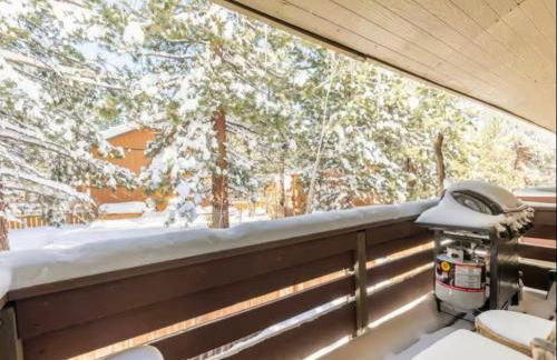 Cozy Condo in Mammoth with 2 parking spots! Ski,Snowboard, Ice skate! - Foto 7