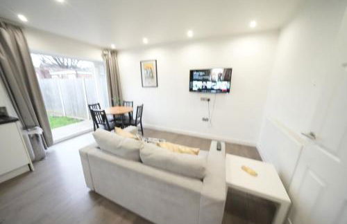 HEATHROW AIRPORT apartments-FREE parking-Free underground to and from Heathrow-30 min central London - Foto 58