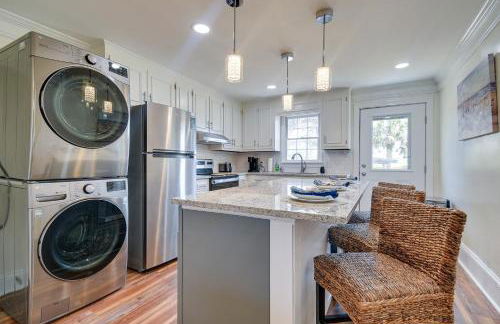 Walk to Water Coastal-Chic Home Near Myrtle Beach - Foto 9