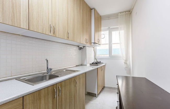 Charming Kadıköy Apartment With City Views - Photo 19