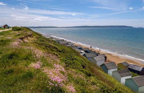 May Cottage - Heart of Vibrant Village & 10 mins Walk to Beach - Photo 40