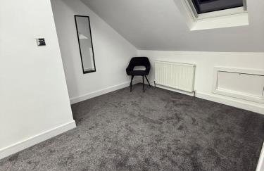 Spacious 4 Bed 4 Bath Stay with Free Parking - Foto 30