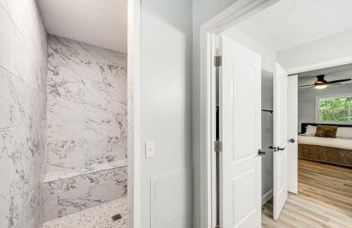 24-Acre Cottage with Hot Tub about 10 Mi to Blowing Rock - Foto 13