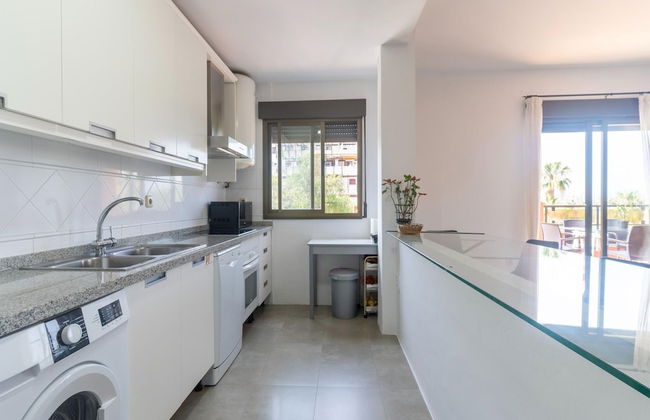 Spacious Apartment With 2 Terraces - Photo 8