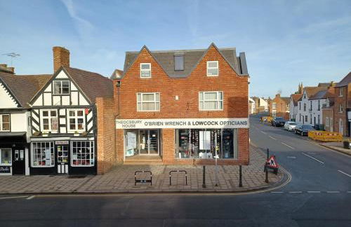 The Studio Loft - A cosy town centre apartment - Photo 2