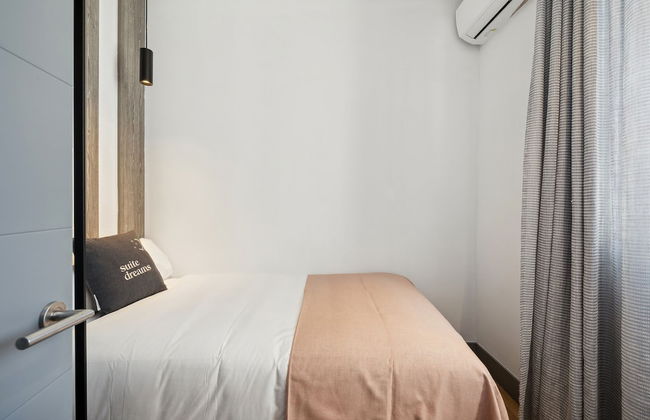 Limehome Madrid Calle de Santa Ana - Photo 24