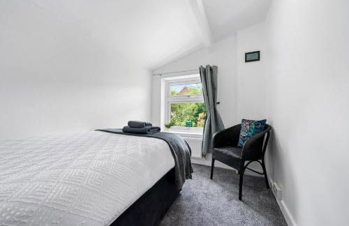 No24Sandbach - Home from Home - Exclusive Dog Friendly House & Garden - Photo 30