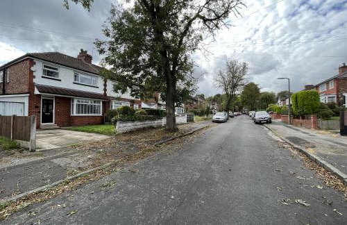 Modern 3-bed stay-away-home sleeps 6 nr Manchester - Foto 51