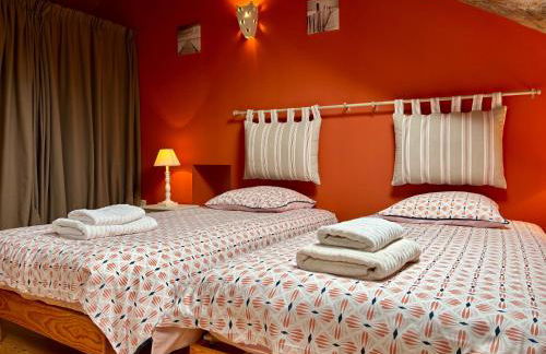 Gîte familial restauré avec jardin clos, équipements bébé, animaux acceptés, proche St-Julien-Chapteuil - FR-1-582-296 - Foto 15