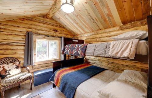 Day Trip to Glacier NP Nature-Packed Cabin! - Foto 12