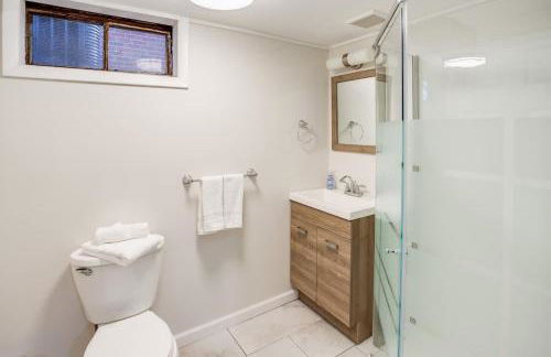 Modern & Quiet Suburban Ranch Mins to Dtwn and Stores - Foto 9