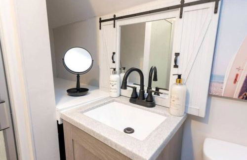 Family Beach Retreat w/Fun Loft Space, Firepit - Foto 9