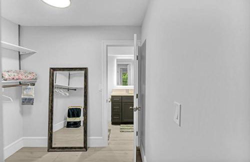 One Bedroom Steps Away From The Beach! - Foto 13